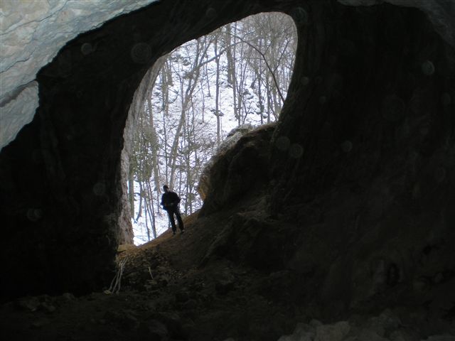 16. Zbojnícka jaskyňa.JPG